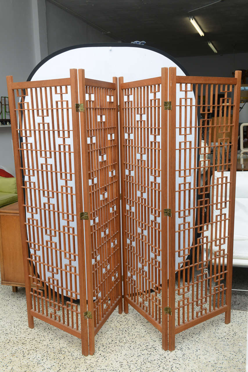 Beautiful Rare Geometric Frank Lloyd Wright Room Divider or Screen, USA, 1955 In Good Condition In Miami, FL