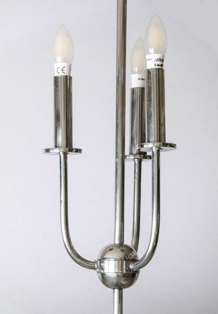 1930s Art Deco Chandelier with Engraved Glass For Sale 1