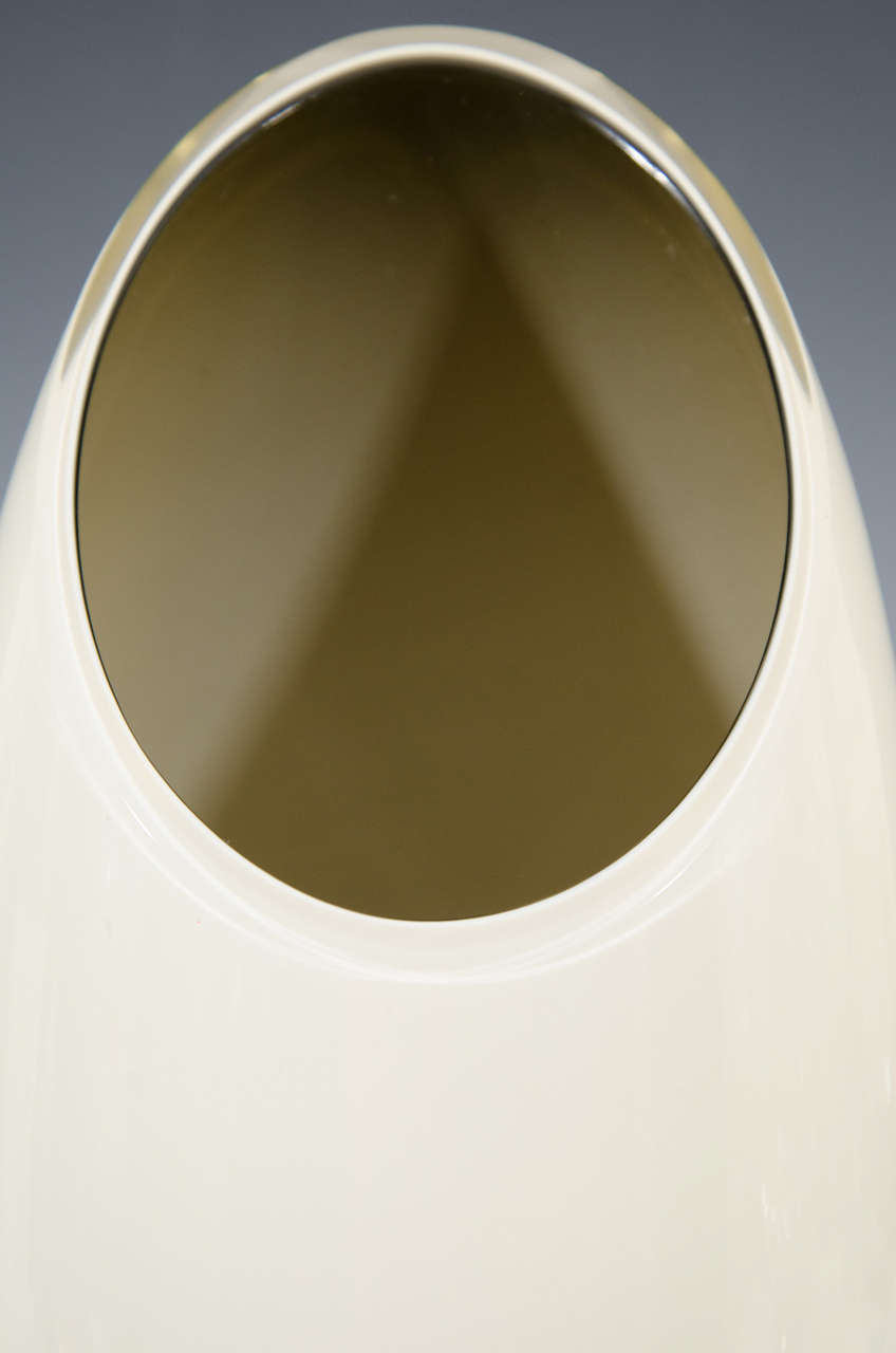 Mid-Century Modern Midcentury Seguso Off-White Tall Vase For Sale