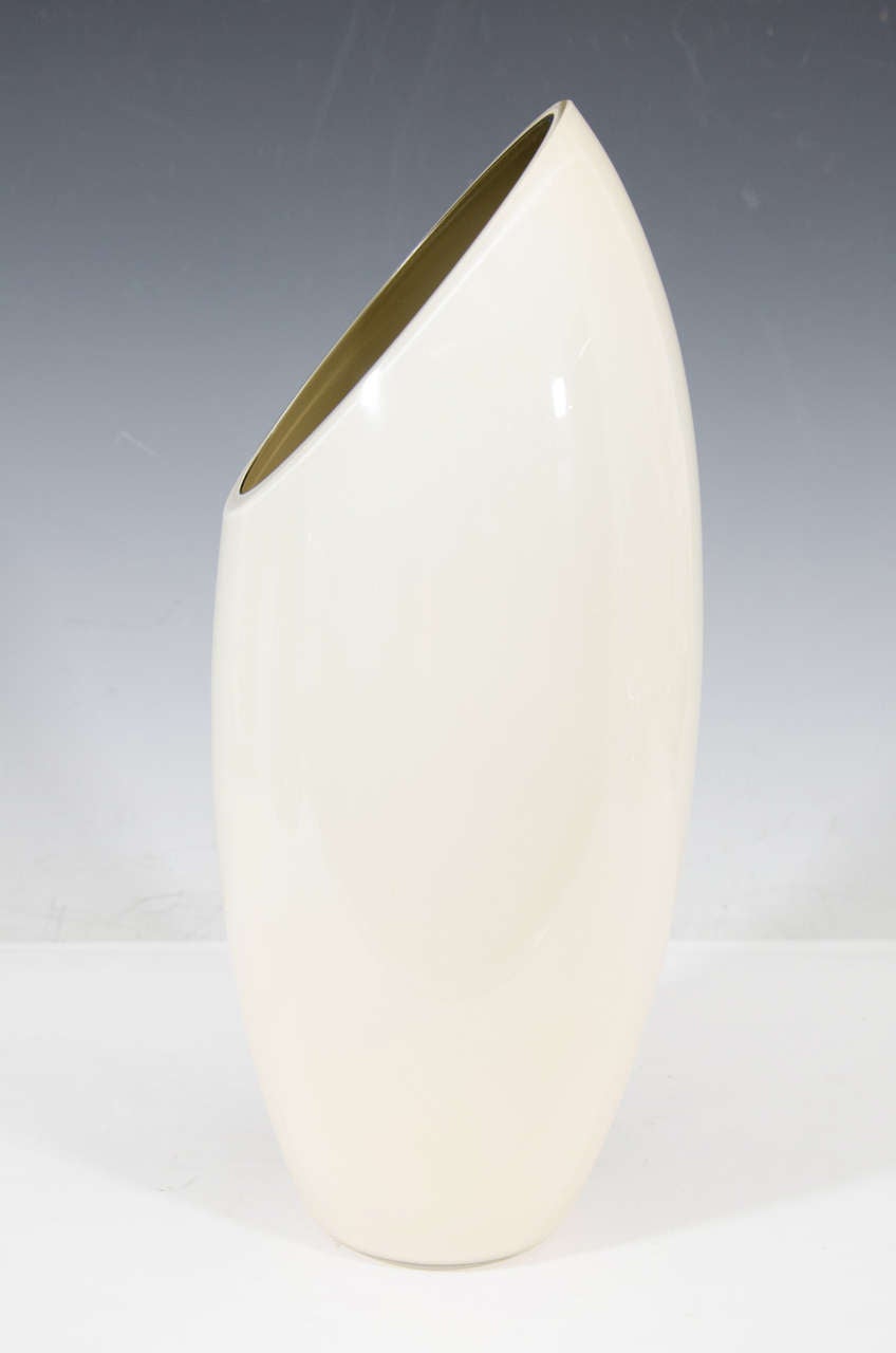 Italian Midcentury Seguso Off-White Tall Vase For Sale