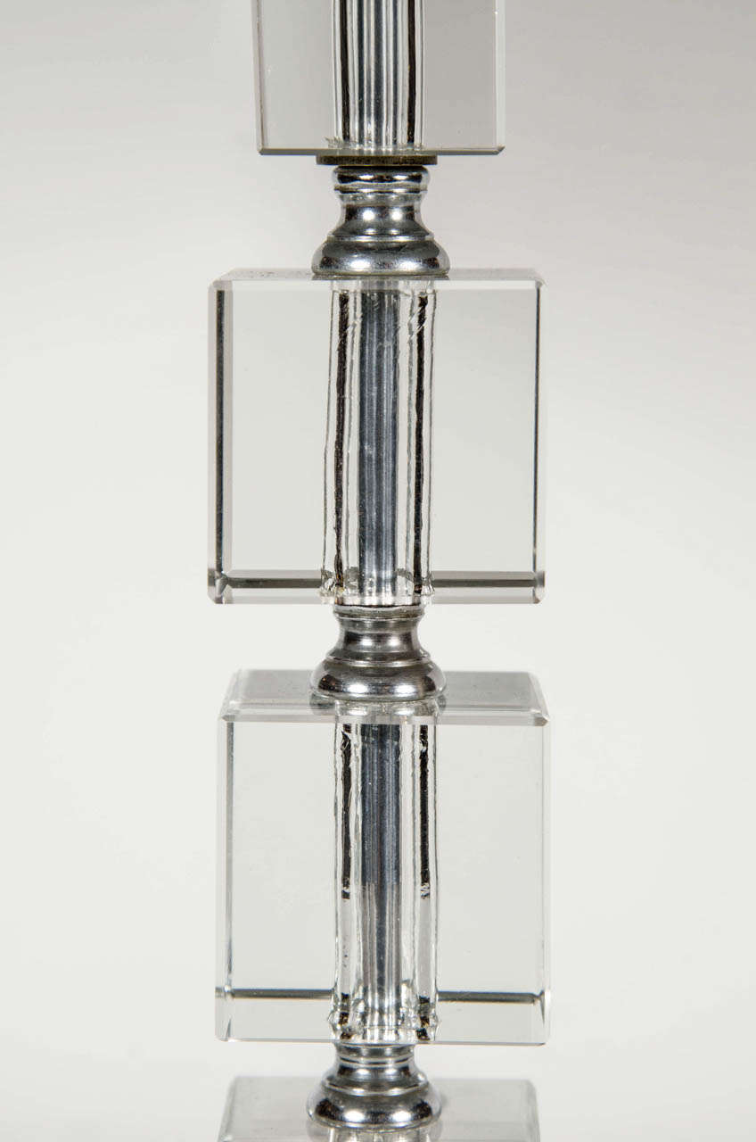 Pair of Elegant Art Deco Cut Crystal Stacked Cube Lamps In Excellent Condition In New York, NY