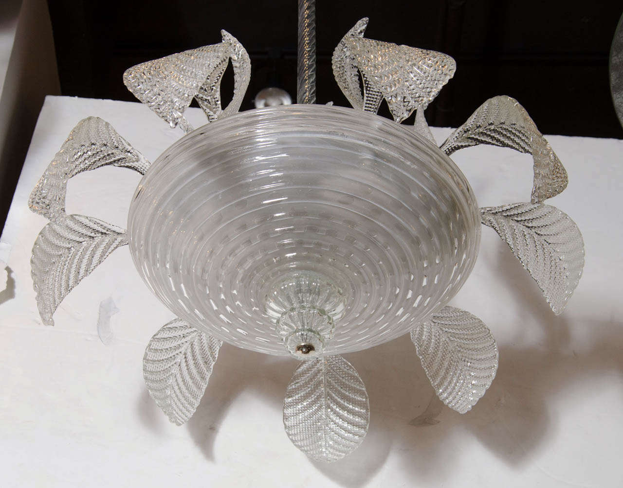 Rare and Exquisite Mid-Century Murano Leaf Form Glass Chandelier by Barovier and Toso In Excellent Condition In New York, NY