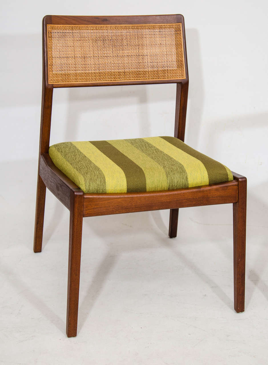 Mid-Century Modern Set of Eight Dining Chairs by Jens Risom For Sale
