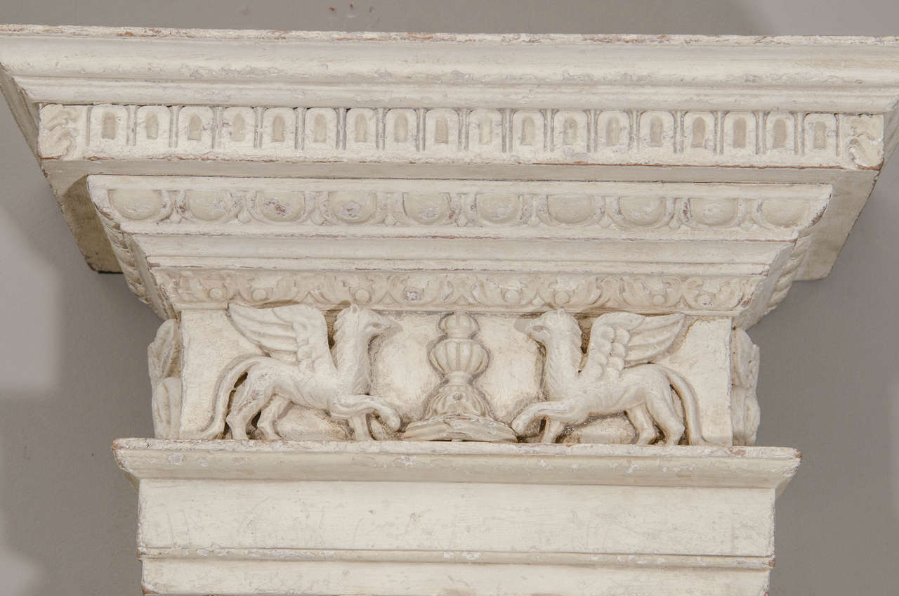 Early 19th Century White Painted Intricately Carved Wall Bracket In Excellent Condition For Sale In Long Island City, NY