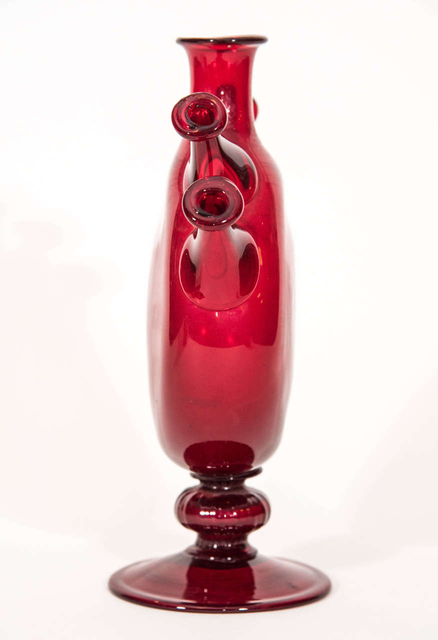 Novecento soffiato amethyst vase "a cinque bocche'' designed by Napoleone Martinuzzi.