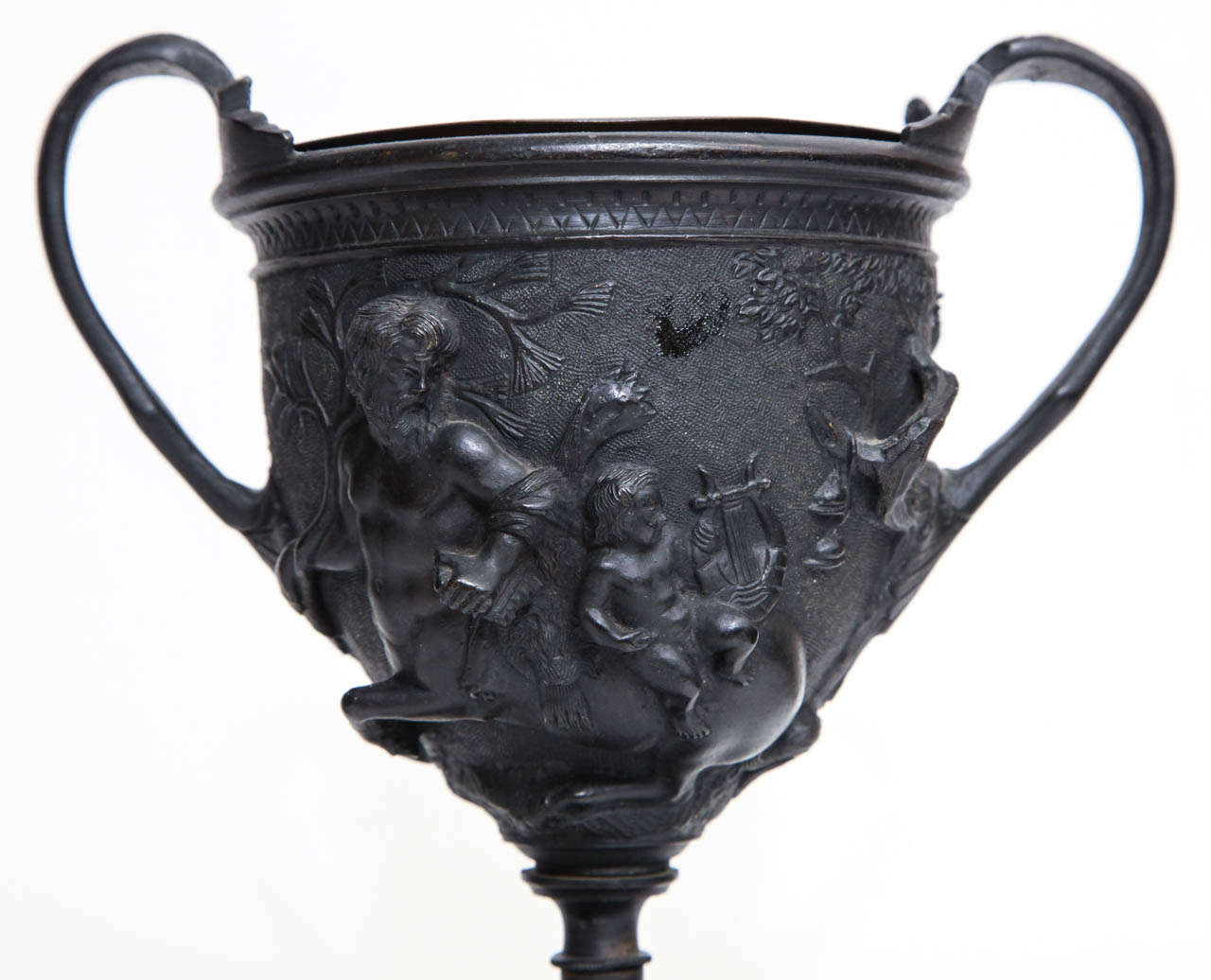 Pair of 19th Century French Bronze Urns For Sale 6