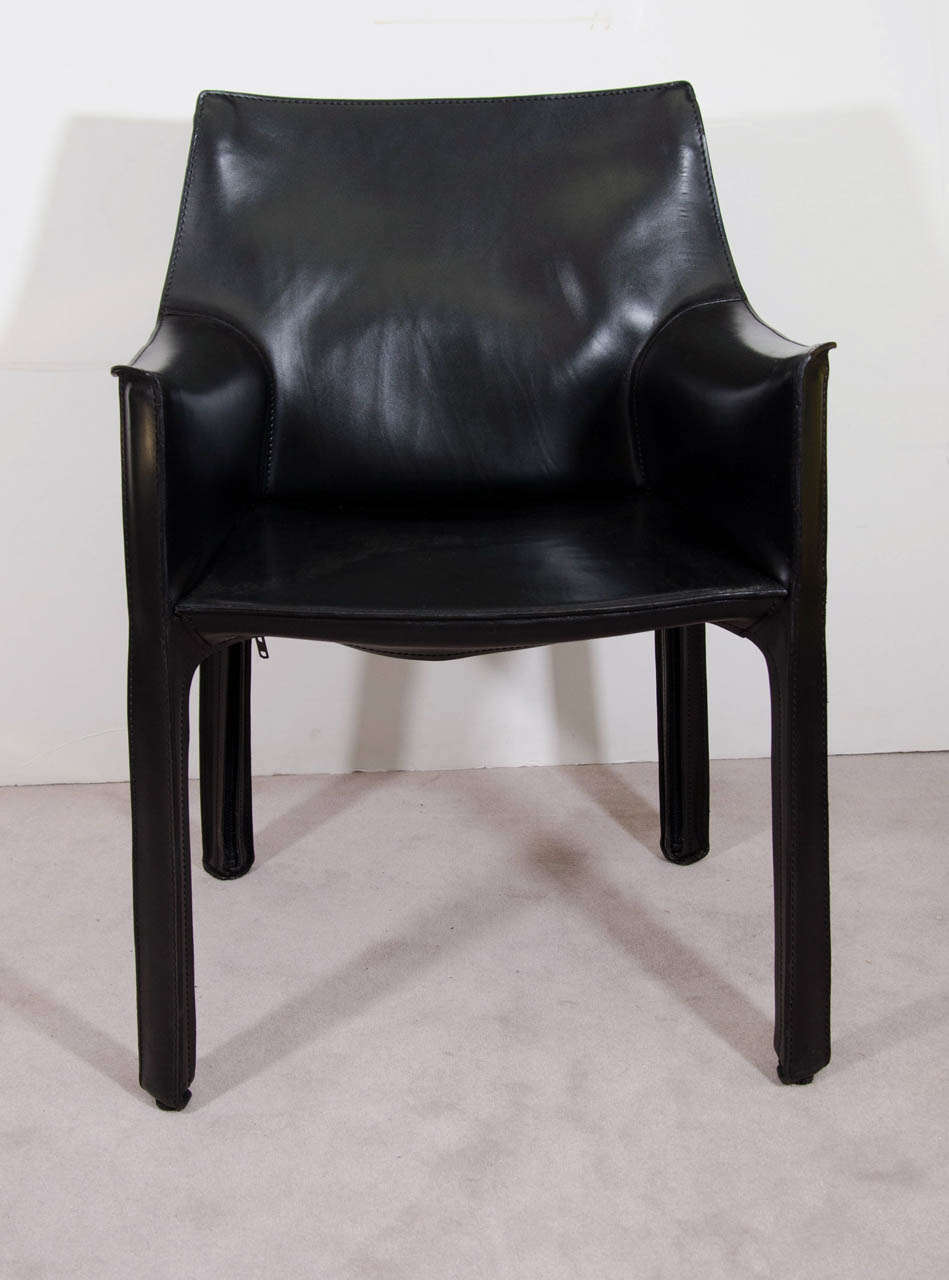 A vintage pair of black leather Mario Bellini Cab lounge chairs for Cassina.

Good vintage condition.  Some wear and some light surface scratches.
