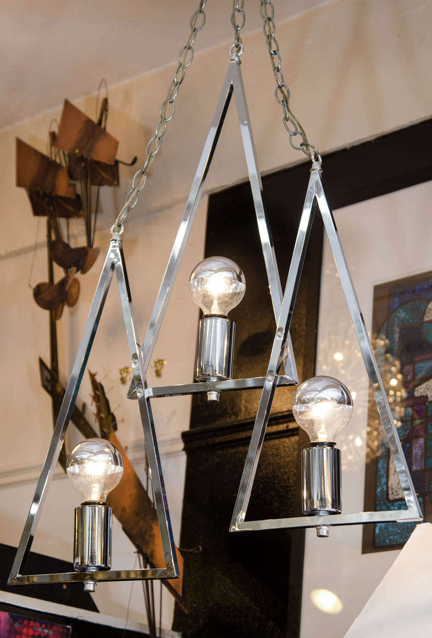 A Mid Century Chrome Chandelier with Three Hanging Triangles In Good Condition For Sale In New York, NY