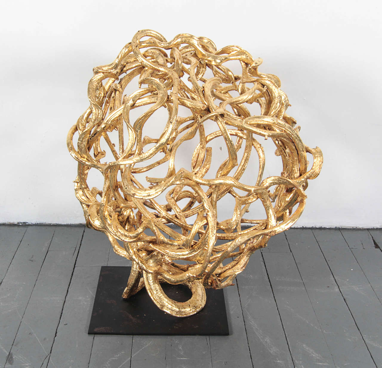 Italian Gold Leaf Vine Ball In Good Condition For Sale In New York, NY