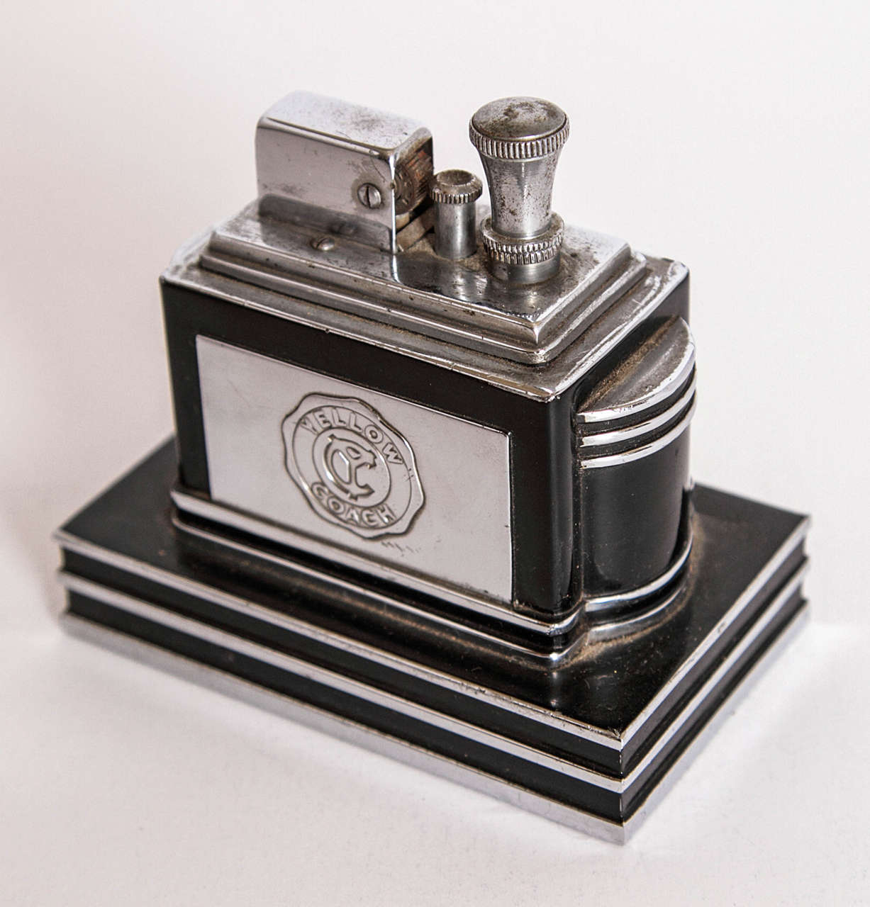 Collection of Ronson Art Deco Smokerama For Sale 1