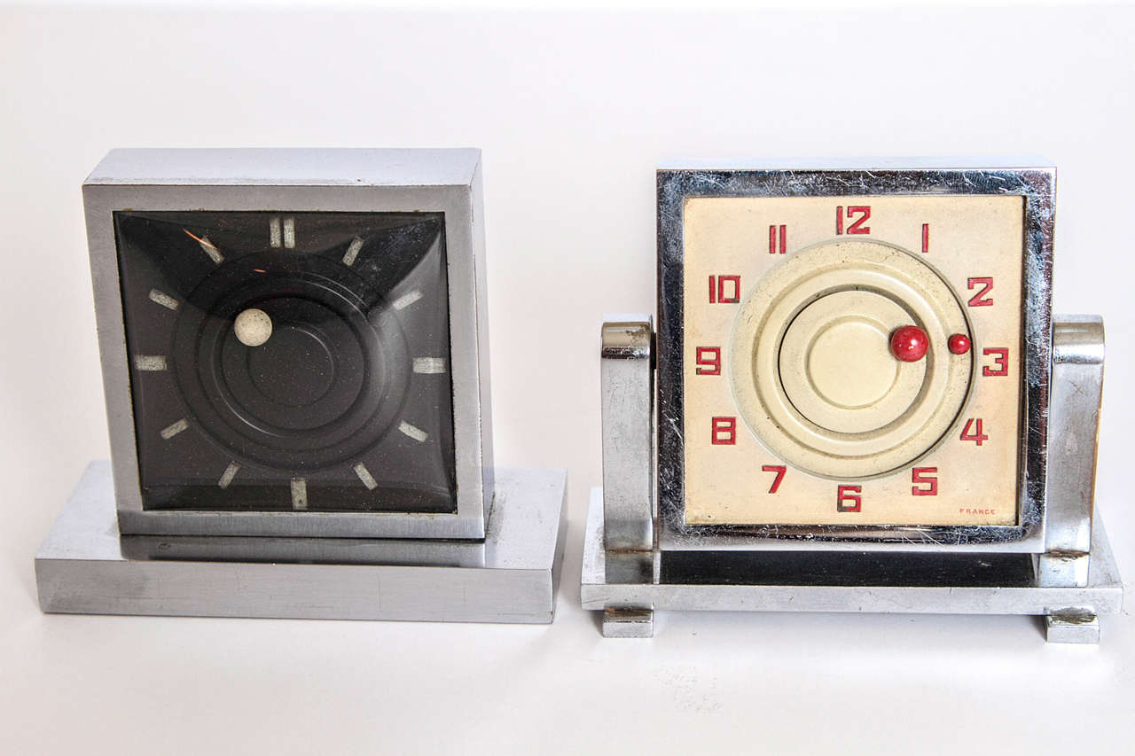 French Art Deco Clock Moon and Sun Manual Wind Eight-Day, Six Jewels Black Only For Sale 3