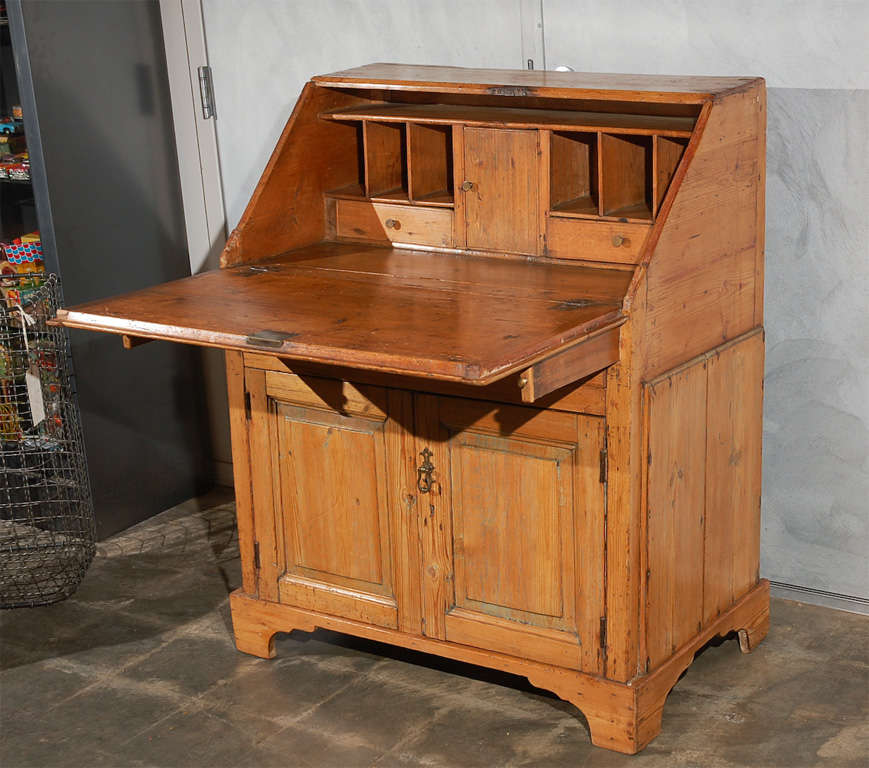 18th Century and Earlier Antique Bureau (Desk) in Pine