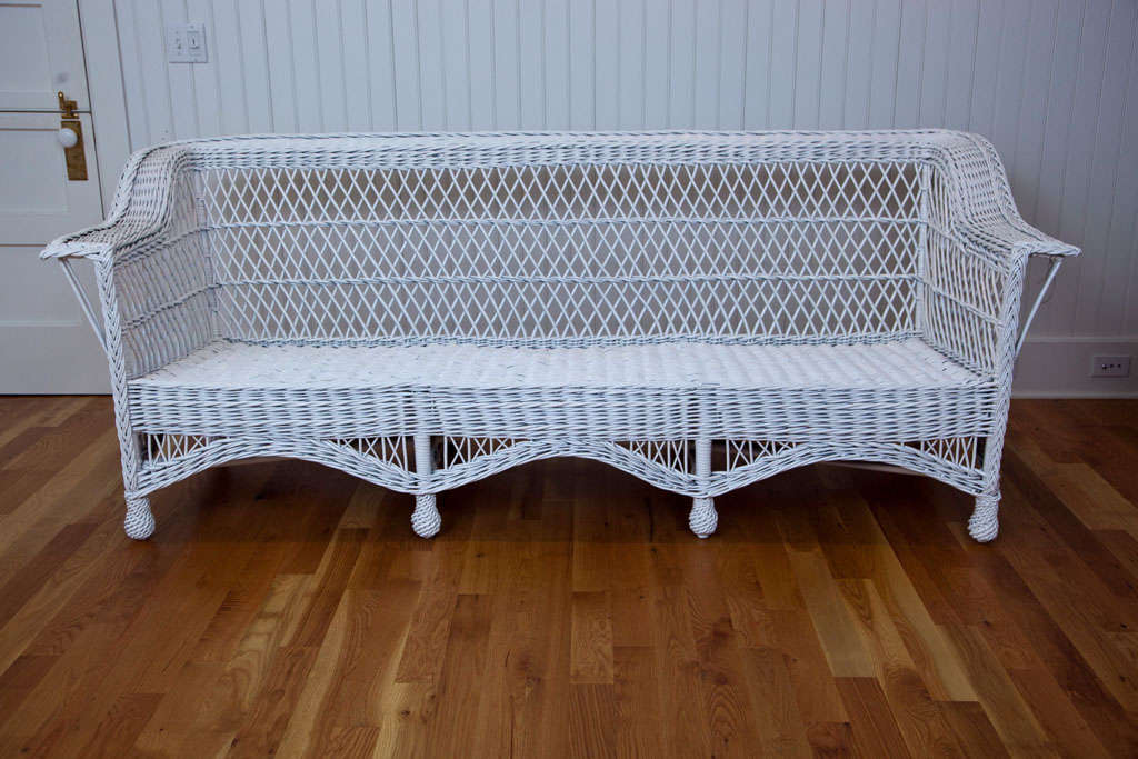 Antique Bar Harbor Wicker Sofa In Excellent Condition In Old Saybrook, CT