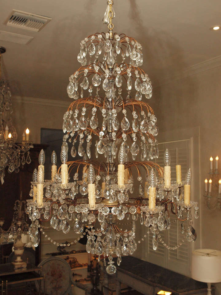 Italian Eighteen-Light Crystal Chandelier In Excellent Condition For Sale In New Orleans, LA