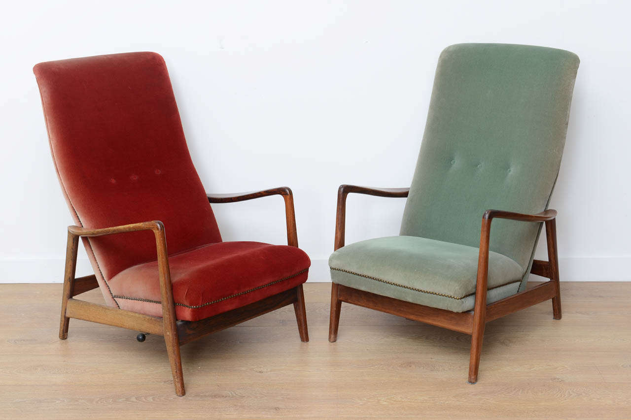 A fantastic pair of easy chairs designed by Gio Ponti for Hotel Parco Dei Principi Sorrento, Italy , circa 1958.
The chairs lock into any reclining position for extra comfort and stability. Original upholstery. Can be restored to your own