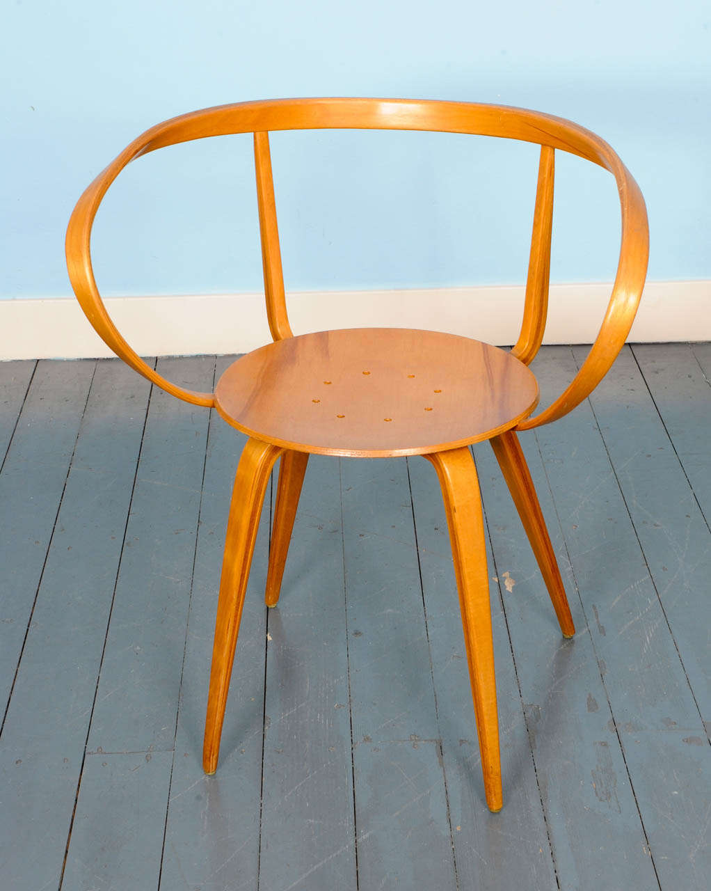 Mid-Century Modern Pretzel Chair with Armrests by George Nelson For Sale