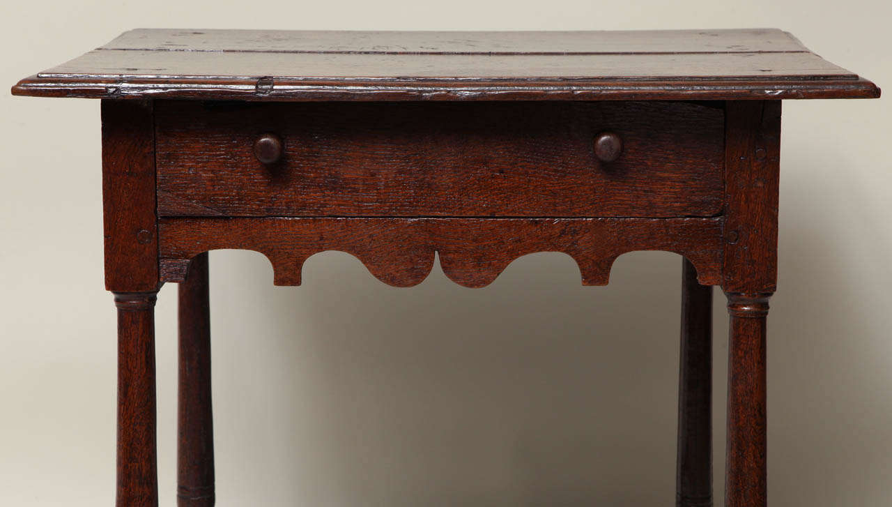 Queen Anne Early 18th Century English Oak Table