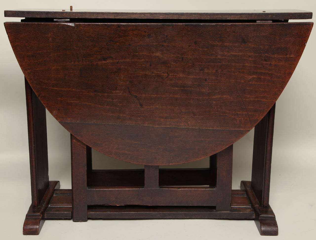 oval gateleg table