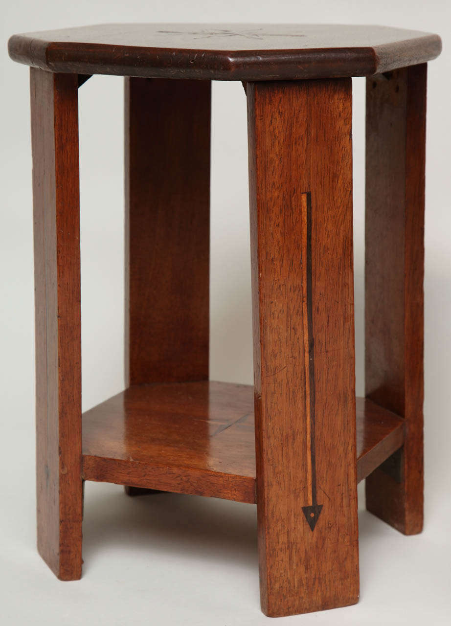 Paire de tables octogonales indiennes incrustées 2