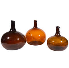 Bouteilles à vin en verre ambré soufflé à la main du 19ème siècle