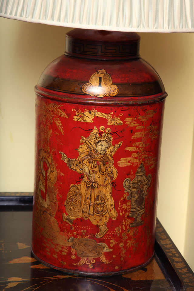 Pair of Regency Red and Gilt Japanned Chinoiserie Tea Canisters, circa 1795 1