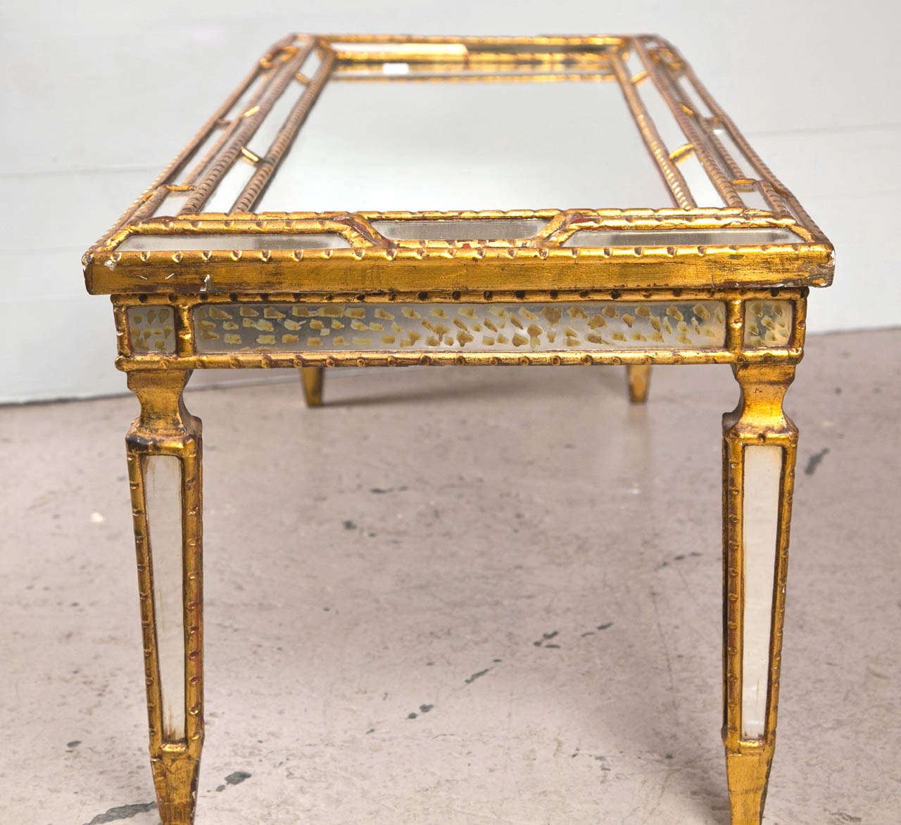 Art Deco Style Mirrored Coffee Table In Good Condition In Stamford, CT