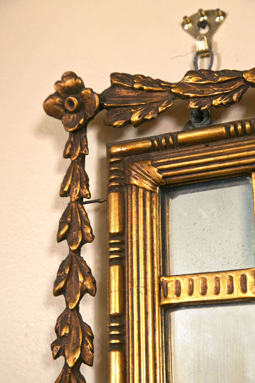 Early Adams Style Gilt Wooden Mirror In Good Condition In Stamford, CT