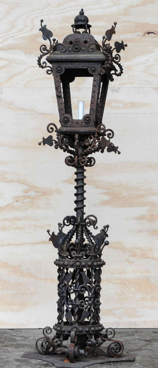 Very rich decorated Dutch wrought iron lantern with flower decorations and passion flower motifs. Late 19th century.
Piece used to stand on a stone pilar/plinth hence it's hight.