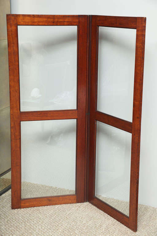 English Mahogany Screen In Excellent Condition In New York, NY