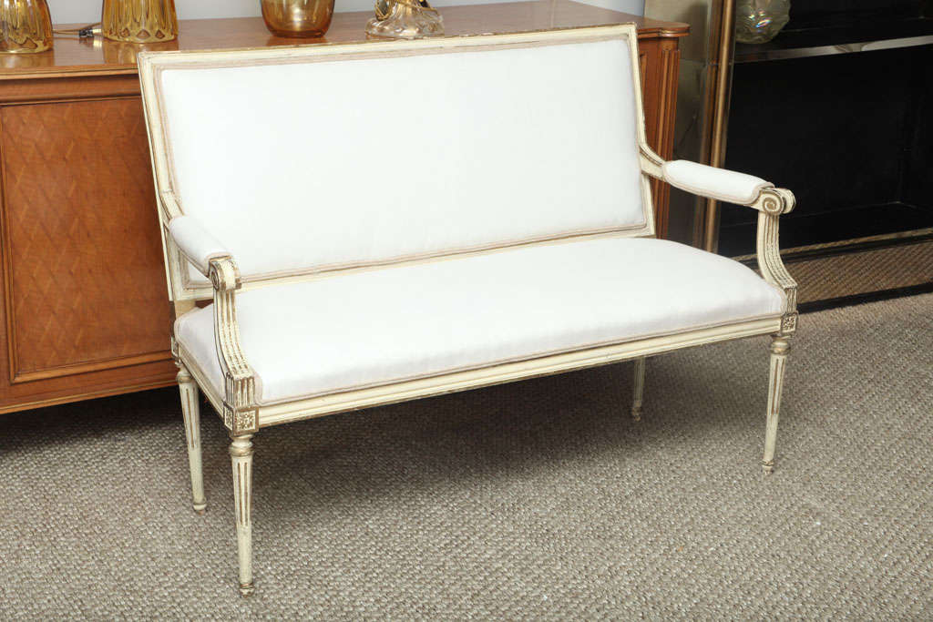 French Louis XVI Style Settee In Good Condition In New York, NY