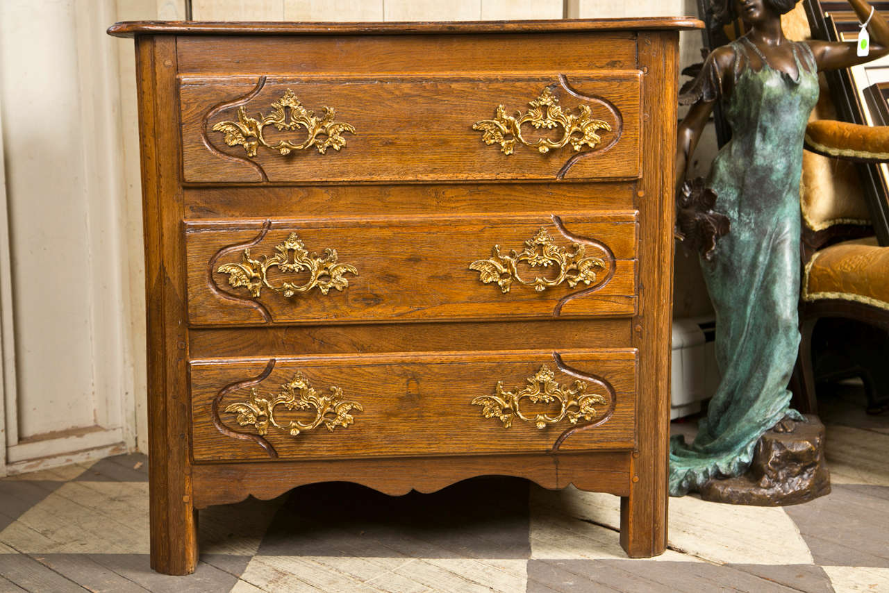 18th Century French Oak 3 Drawer Chest 5