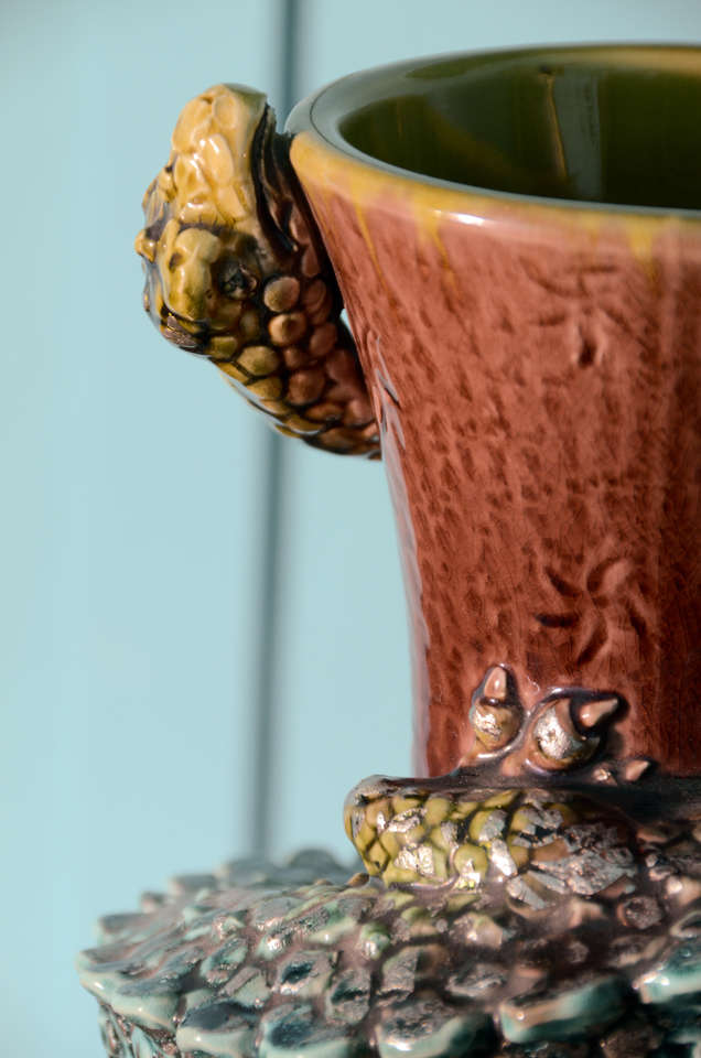 Burmantofts:  English Aesthetic Movement Vase with Applied Lizard For Sale 2