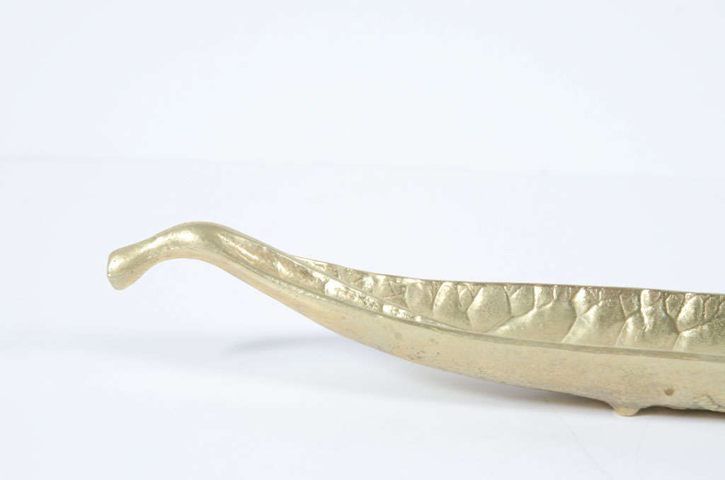 Mid-20th Century Brass Euphorbia Codiaeum Leaf Dish by Virginia Metalcrafters