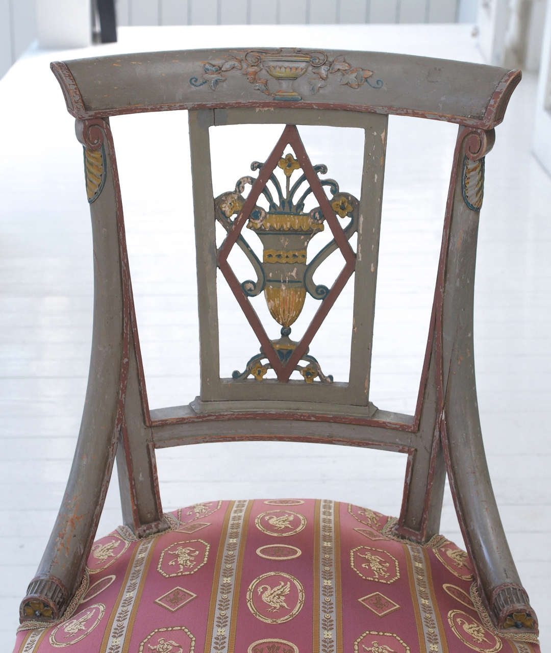 Pair of Painted Empire Chairs In Good Condition For Sale In New Orleans, LA