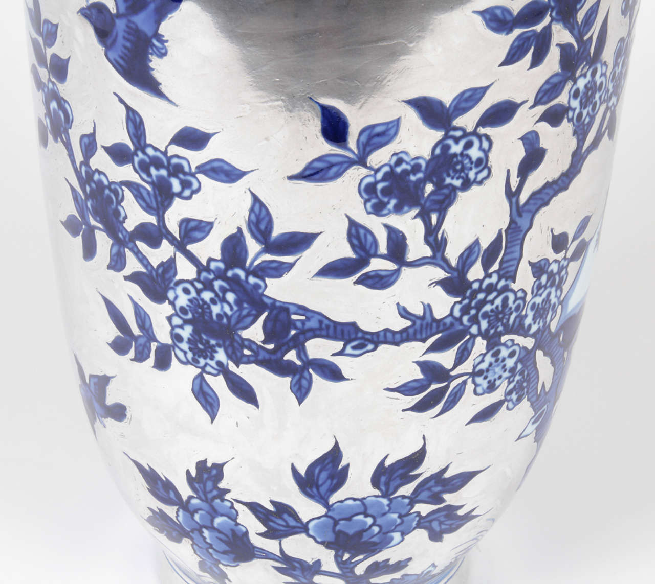 20th Century 1920s Vintage Chinese Vase