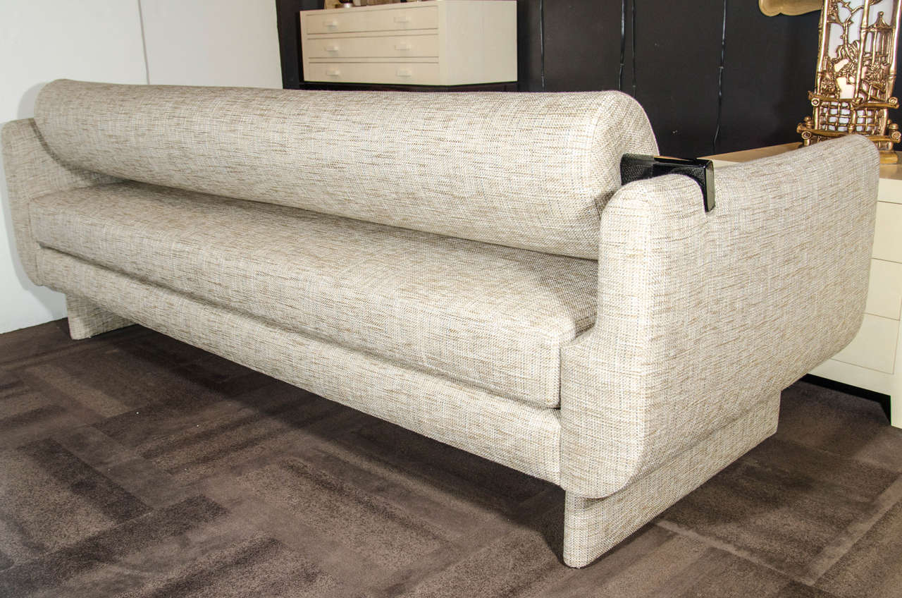 Ultra Modern Sofa/ Daybed with Streamline Design 3
