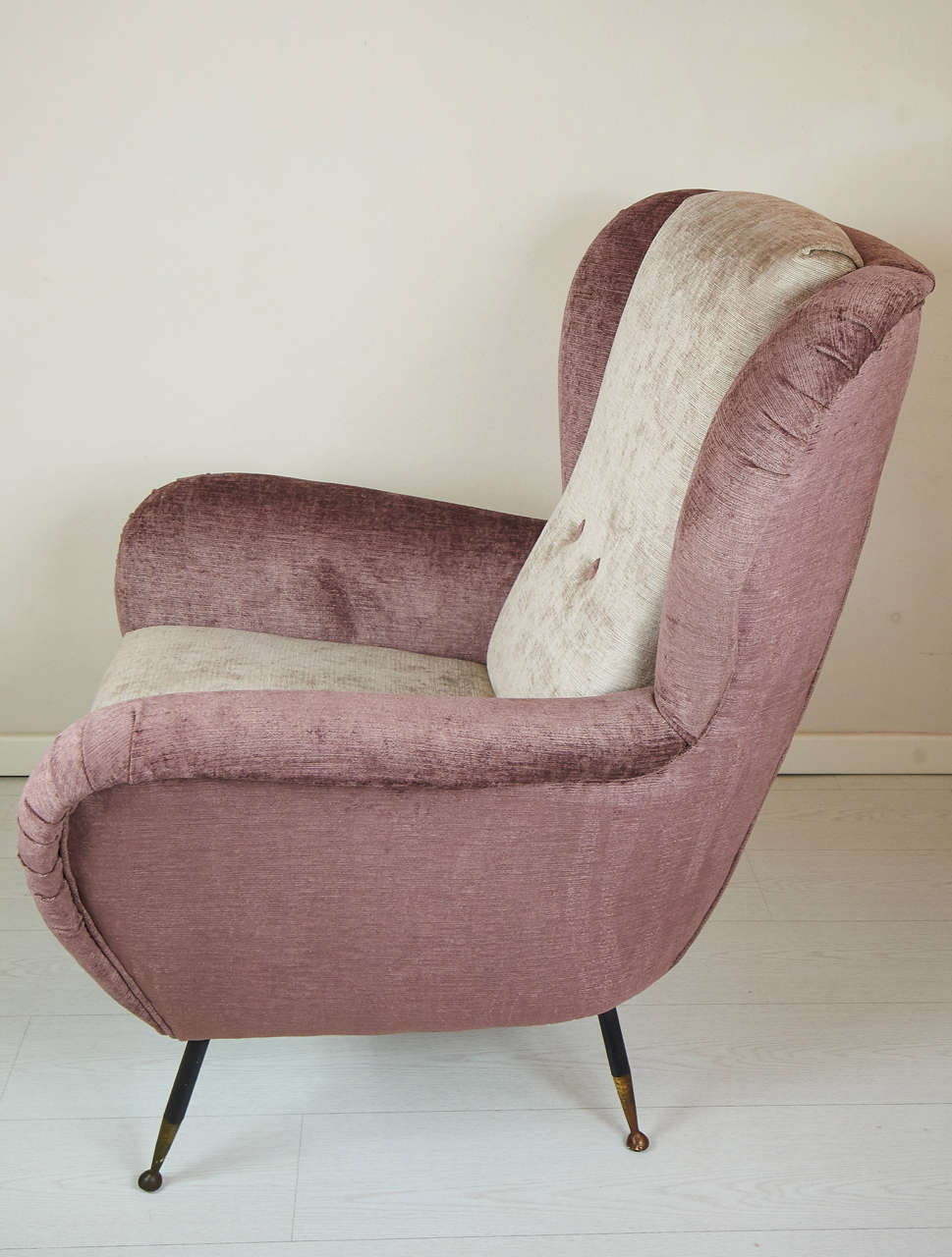 Mid-Century Modern Pair of Comfortable 1950s Italian Armchairs by Radice