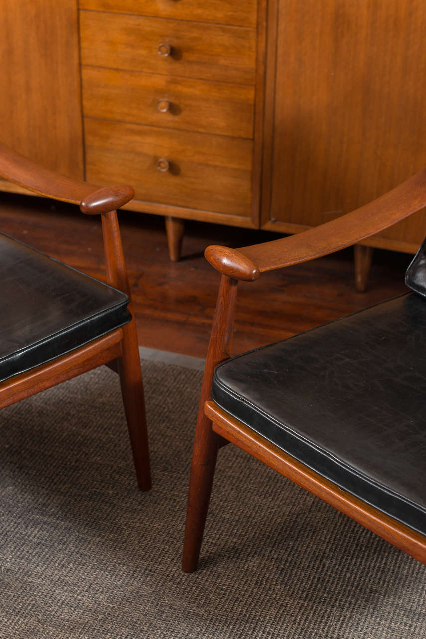 Mid-Century Modern Pair of Finn Juhl #133 Spade Lounge Chairs
