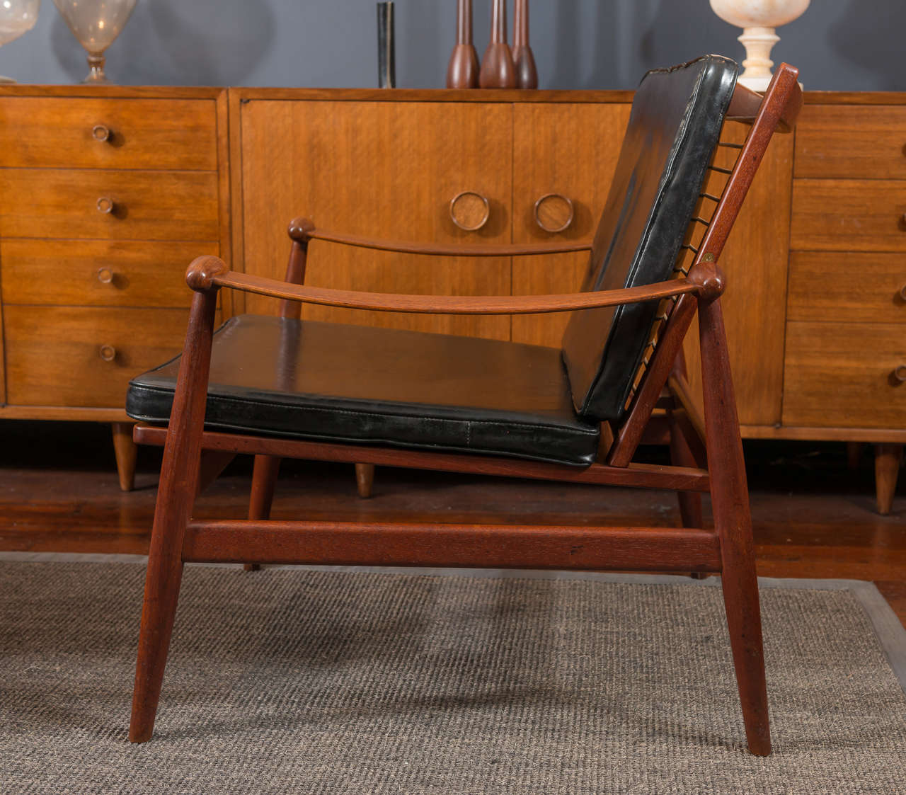 Mid-20th Century Pair of Finn Juhl #133 Spade Lounge Chairs