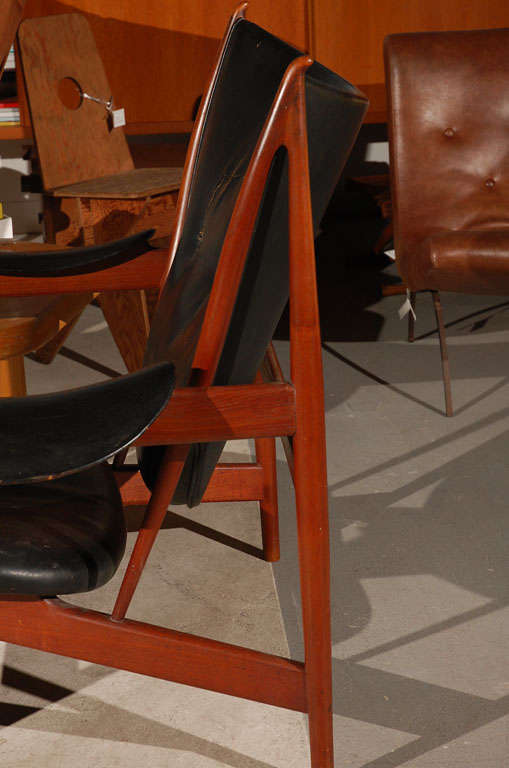 Finn Juhl by Niels Vodder Chieftain  Chair 3
