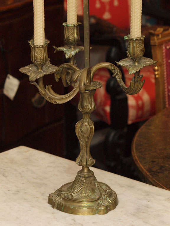 French Bronze Louis XV Bouillotte Lamp w/ Tole Shade For Sale 3