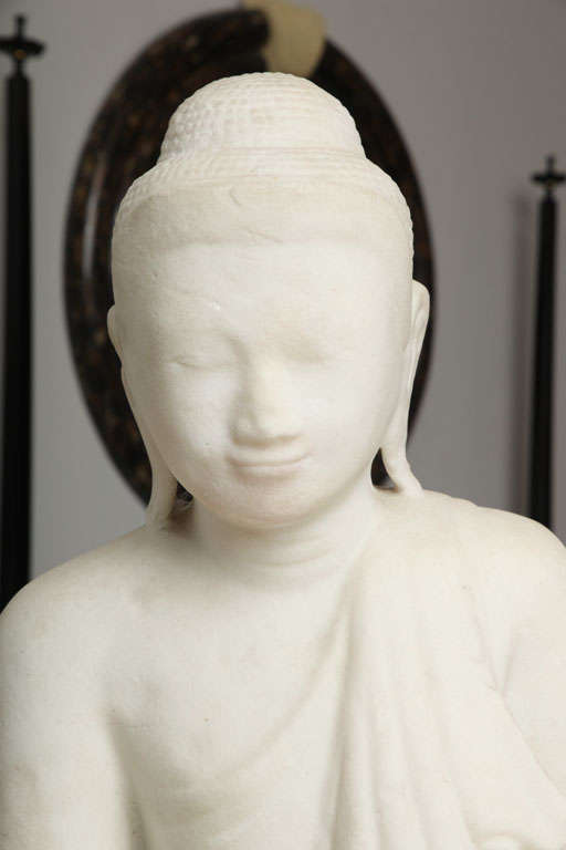 Superb 18th Century Burmese Alabaster Buddha For Sale 2