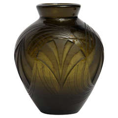 Legras:: Vase en verre gravé à l'acide:: France:: c. 1920