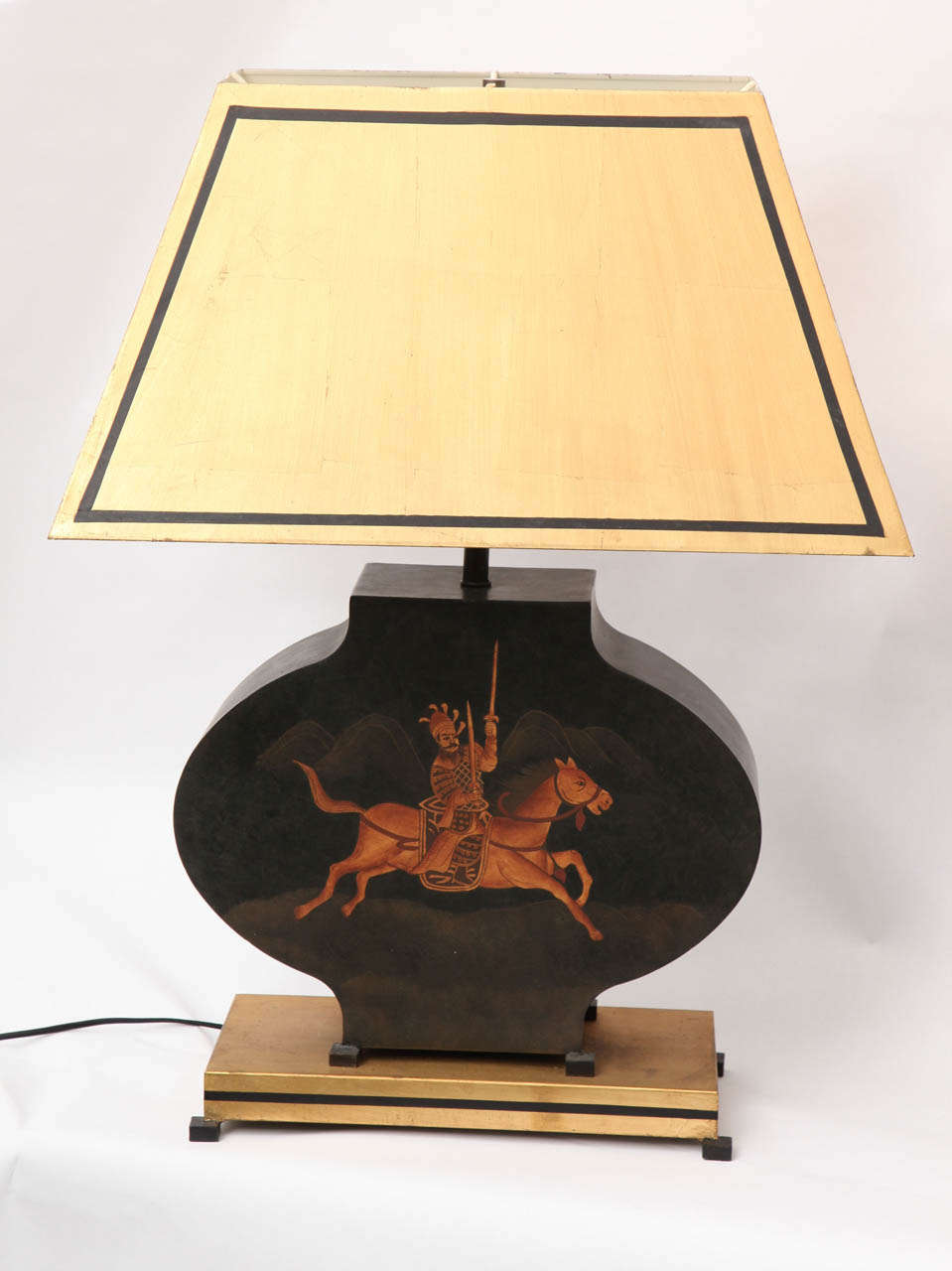 Mid-Century Modern Pair of Classical Modern Decorated Tole Metal Table Lamps