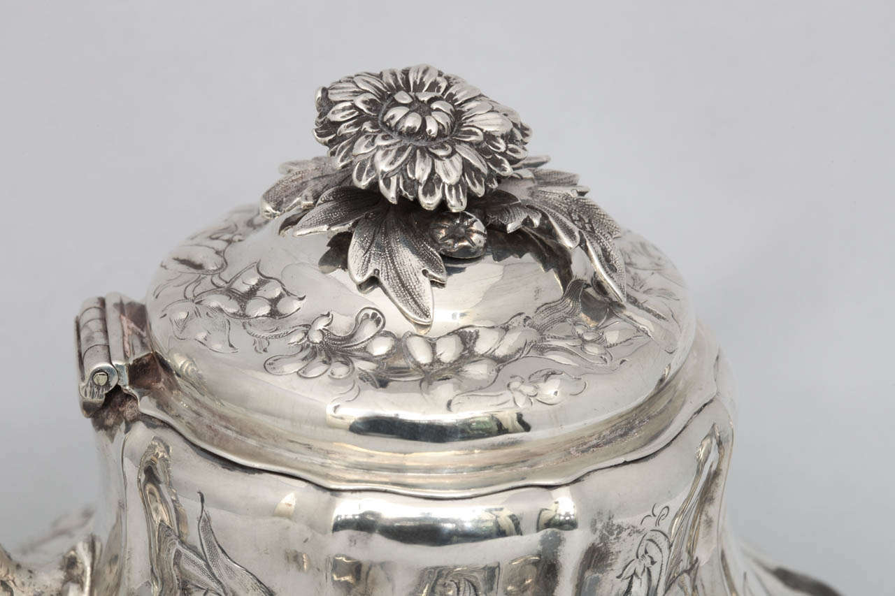 Viktorianische Sterlingsilber-Teekanne mit Fuß 3