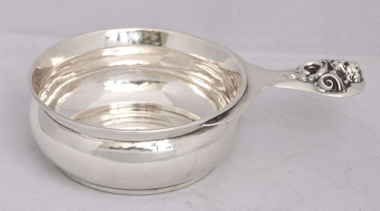 Art Nouveau, sterling silver porringer with cherub designn on handle, The Mauser Manufacturing COR., New York, circa 1900. Beautiful, 