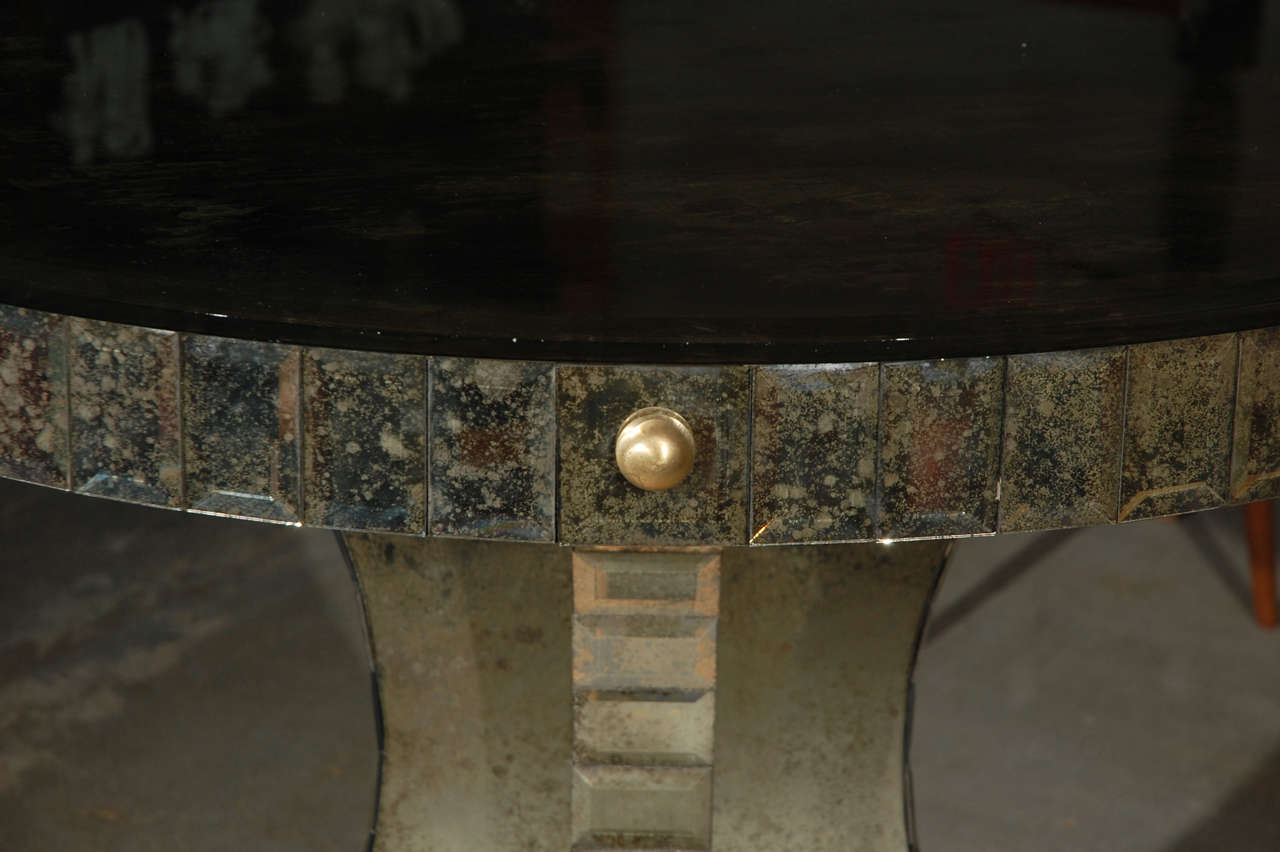 Contemporary Mirrored Center Table For Sale