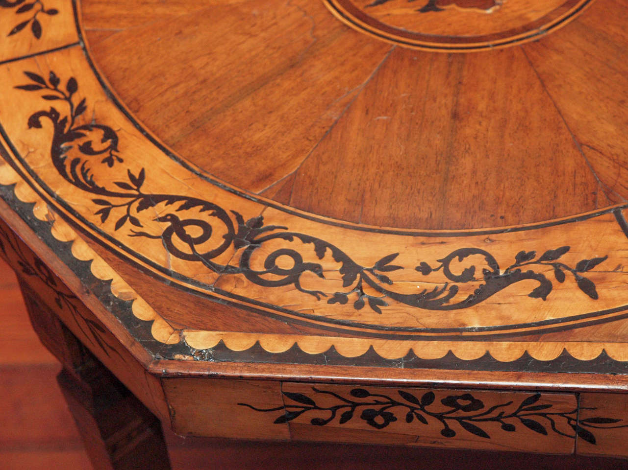 Italian Marquetry Inlaid Table In Excellent Condition In Natchez, MS