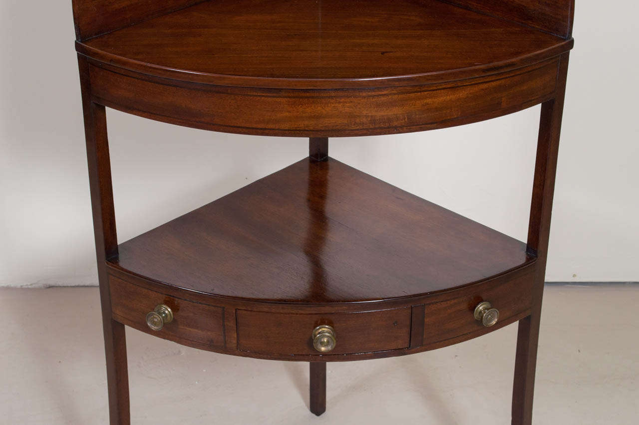 19th Century Regency Mahogany Corner Wash Stand In Excellent Condition In San Mateo, CA