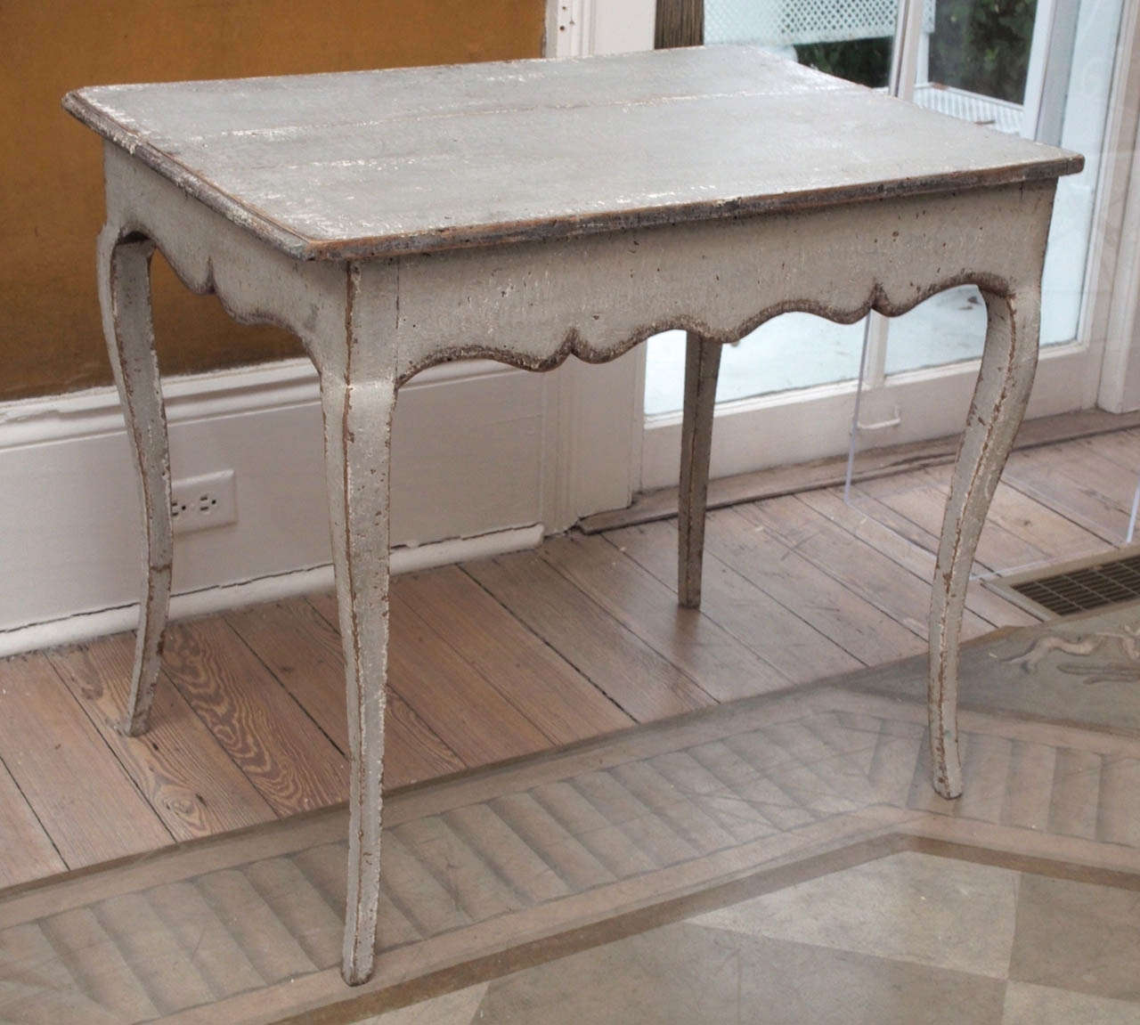 French Charming Louis XV Style Painted Tea Table